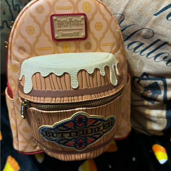 Loungefly Harry Potter Butterbeer Backpack - Tan and White - Picture 1 of 2